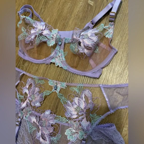 Honey Birdette Purple Lace Bra with Intricate Details - Picture 3 of 7